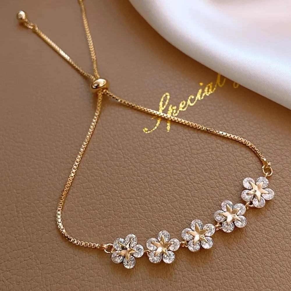 Cubic Zirconia Flower Decor Bracelet